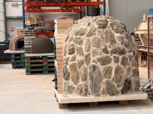 Fabrication artisanale de fours à bois