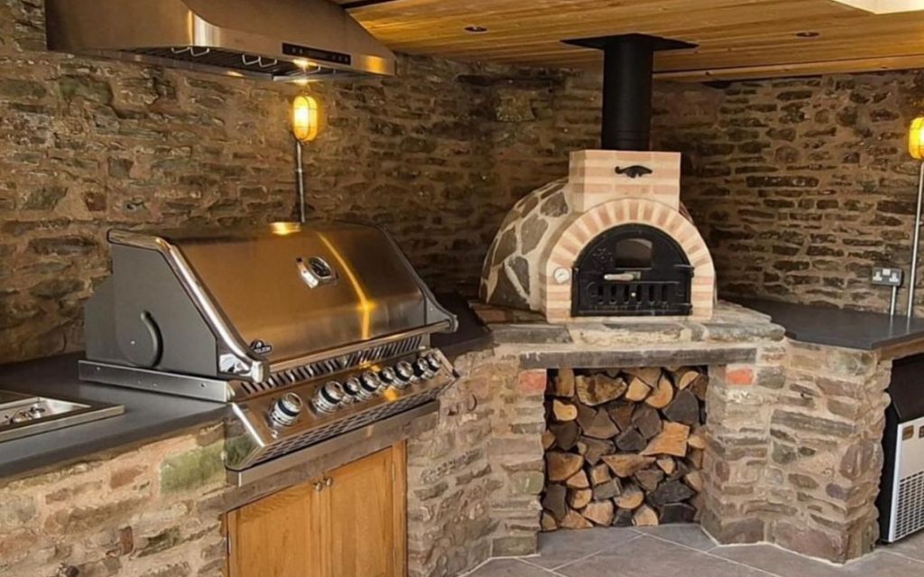 Fours &agrave; bois pour pizza et pain dans les villes les plus prestigieuses de France